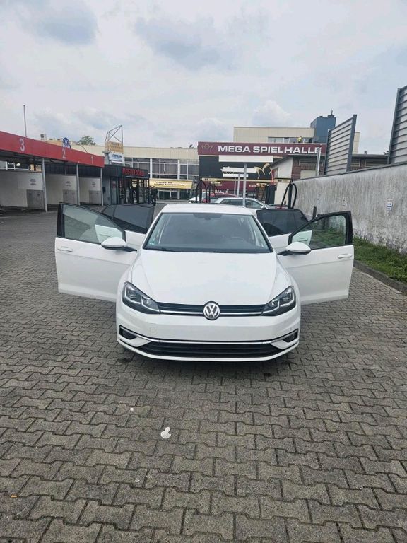 Image of Volkswagen Golf