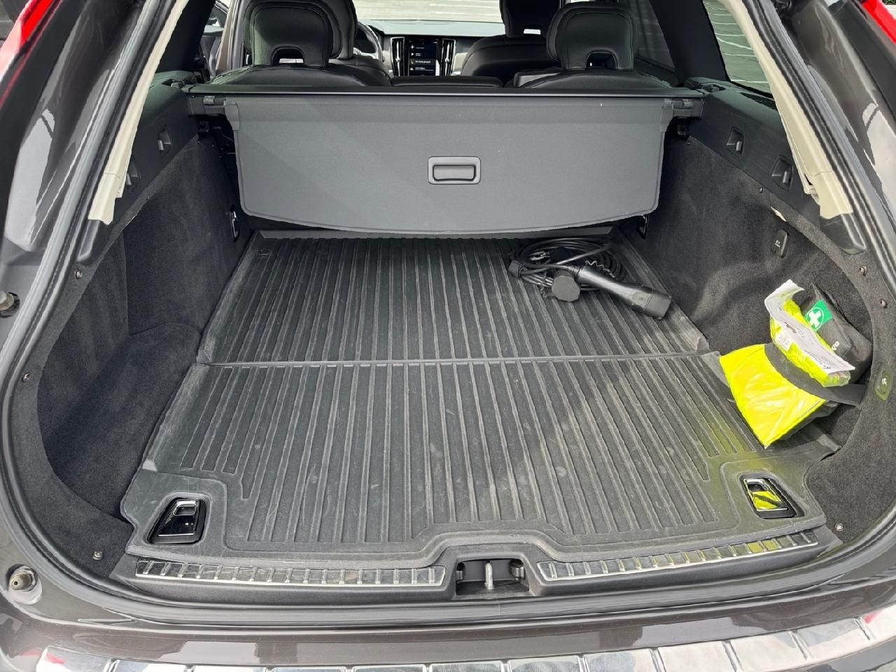 Fahrzeugabbildung Volvo V90 T6 AWD Inscription Recharge Plug-In Hybrid