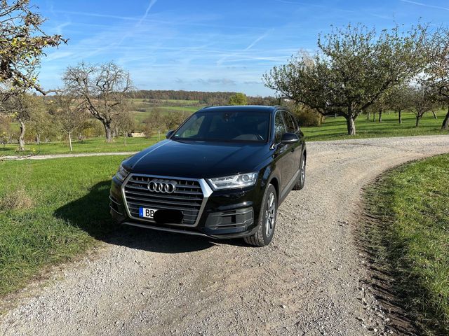 Audi Q7 ultra 3.0 TDI, AHK, SHZ, S-Line 20 Zoll