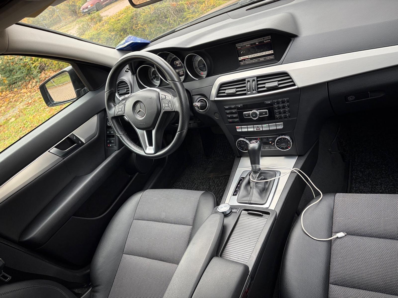 Mercedes-Benz C220 2013 — photo 15