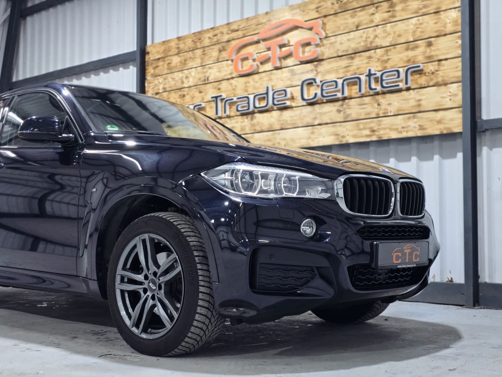Fahrzeugabbildung BMW X6 xDrive 30d M-Paket/Schiebedach/GARANTIE+TÜV