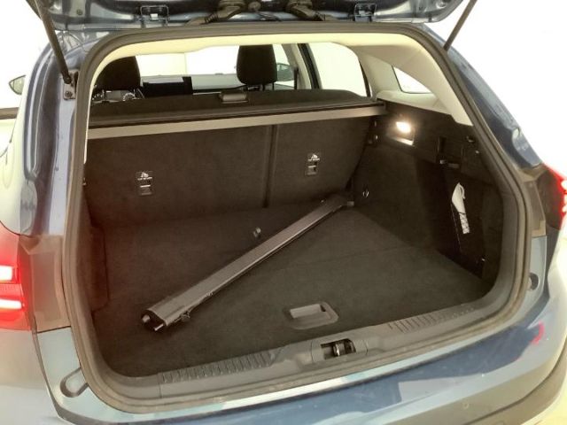 Fahrzeugabbildung Ford Focus Turnier Active 1.0 / LED / Navi / B&O