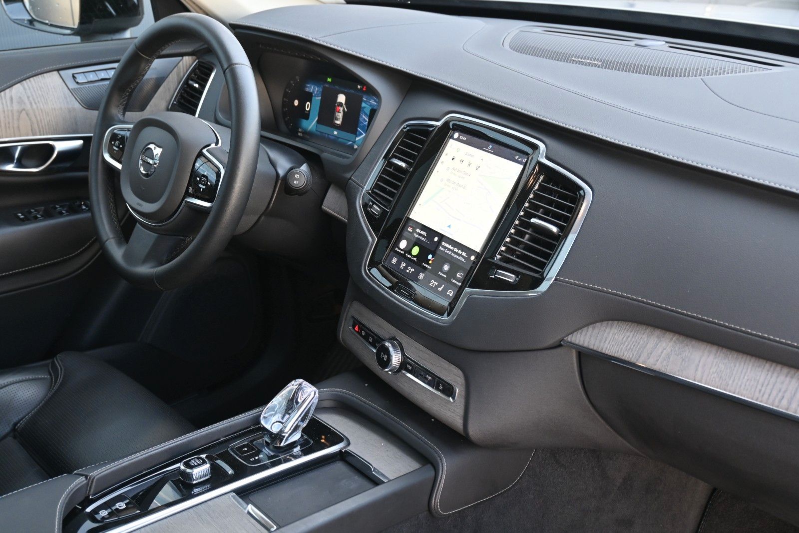 Fahrzeugabbildung Volvo XC90 B5 D AWD Dark*STDHZG*PANO*360°*