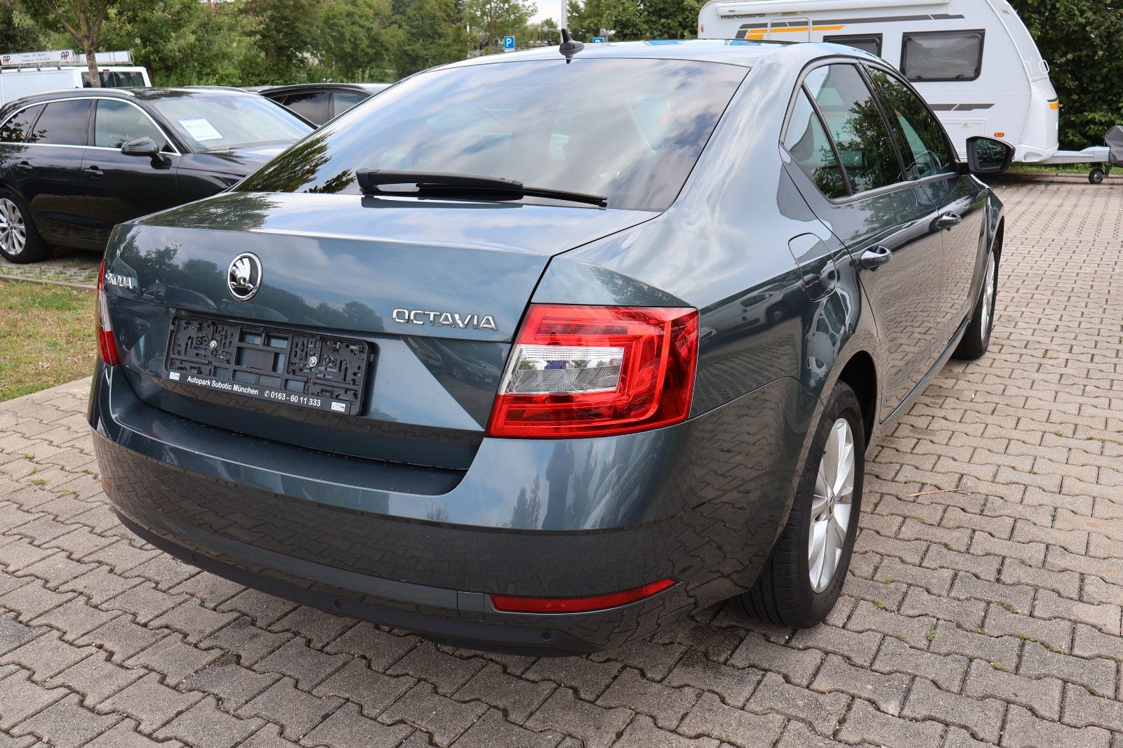 Fahrzeugabbildung SKODA Octavia Lim. Ambition