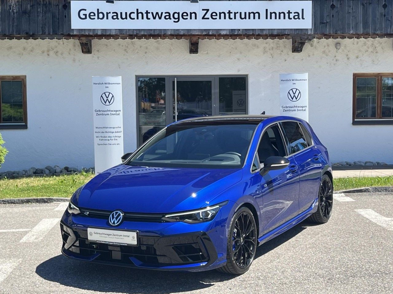 Volkswagen Golf VIII R 2,0 TSI DSG 4Motion (IQ.Light DCC) foto 2