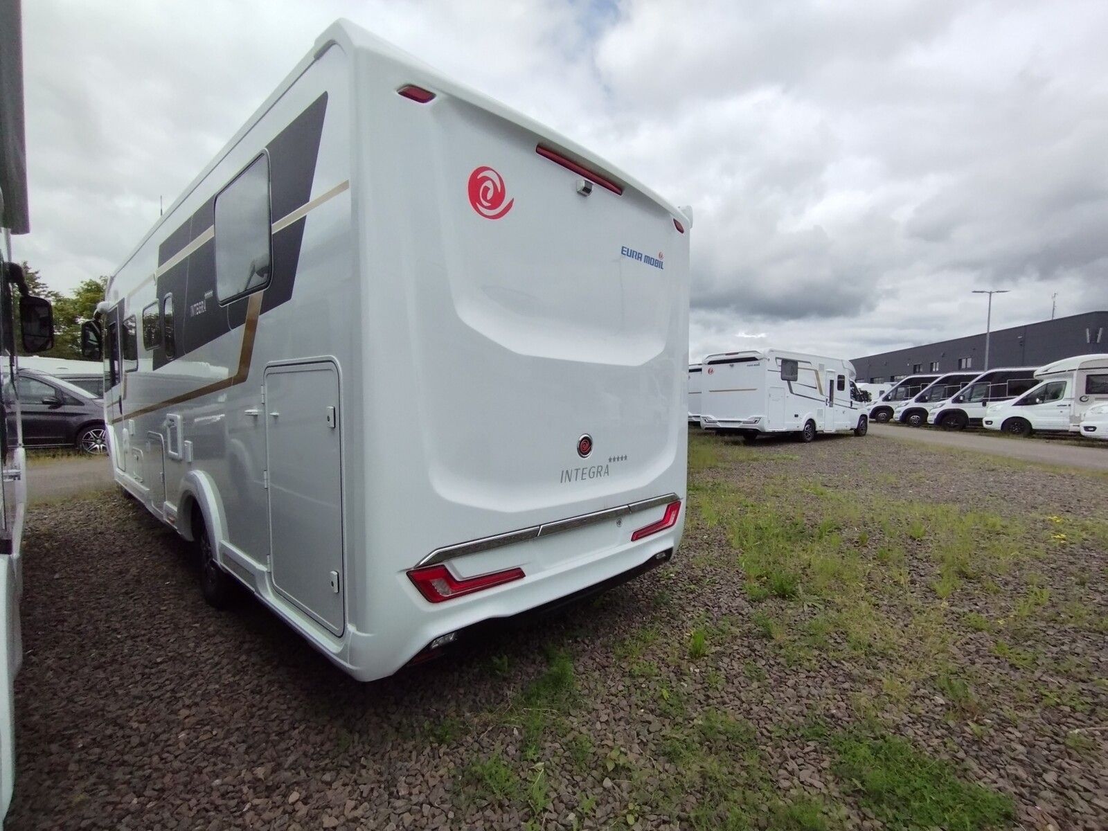 Fahrzeugabbildung Eura Mobil Integra I 760 QF SAT,Solar,Klimaanlage,TV,RK