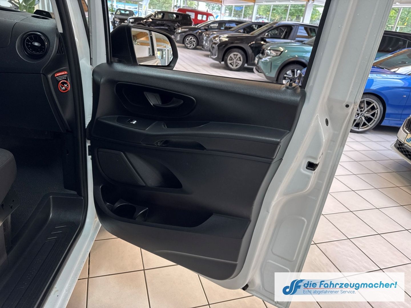Fahrzeugabbildung Mercedes-Benz Vito Kasten 116 CDI 4x4 lang AHK Navi DAB *EXPOR