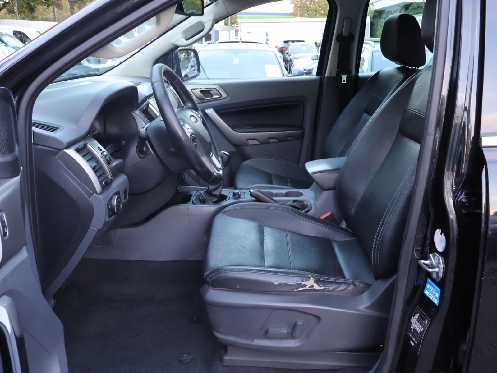 Ford Ranger Limited Double Cab 3.2 TDCi 5 cyl. 200 ch BVM 4x4 / Cuir / Caméra de recul / Pack Off-Road / Attelage 3,5 t