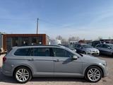 Volkswagen Passat Variant 2.0 TDI Business 200 PS Automatik - Volkswagen Gebrauchtwagen in Erfurt
