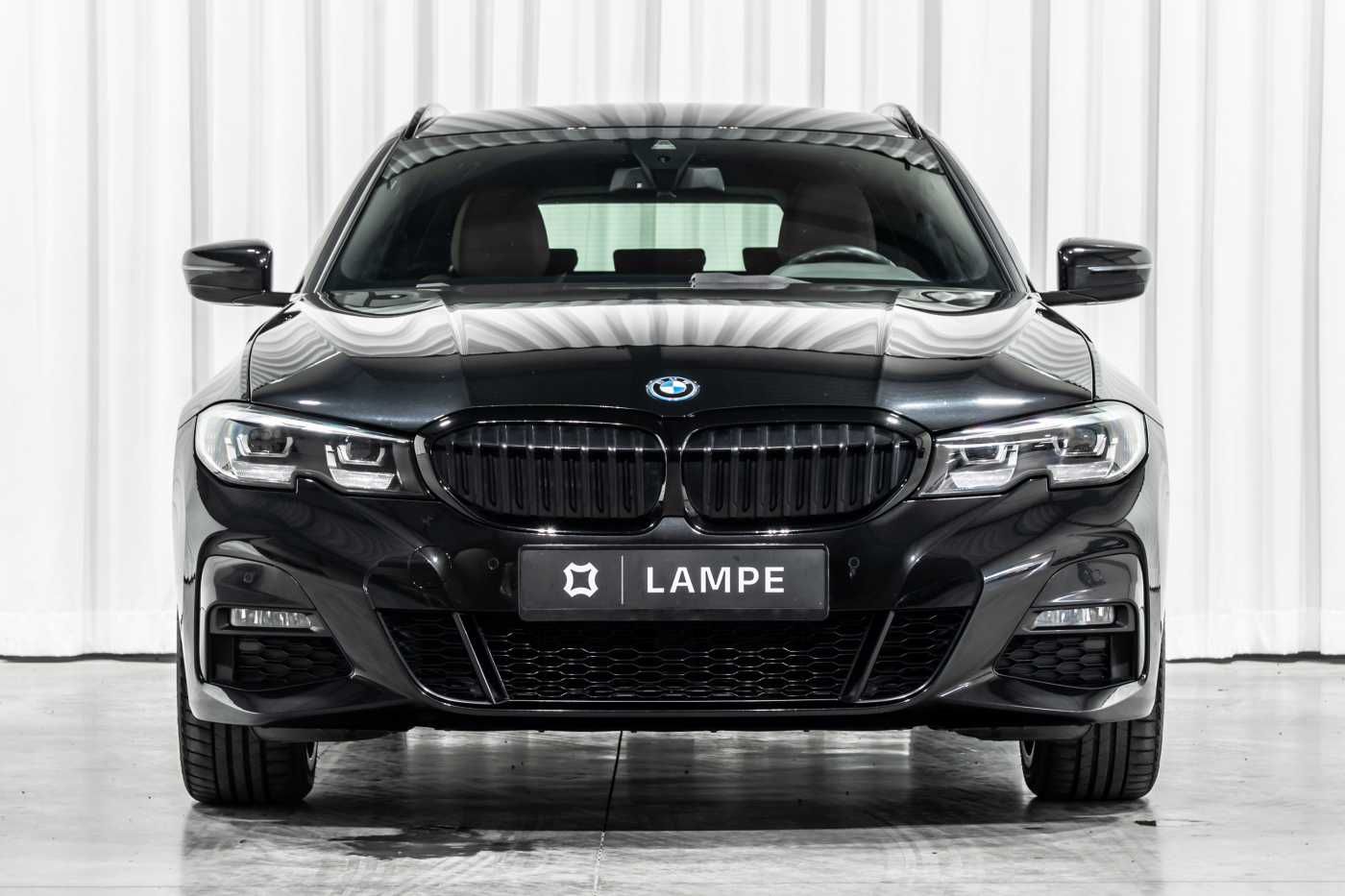 BMW 320 e Touring M Sport HiFi Shadow Cruise imagem 2