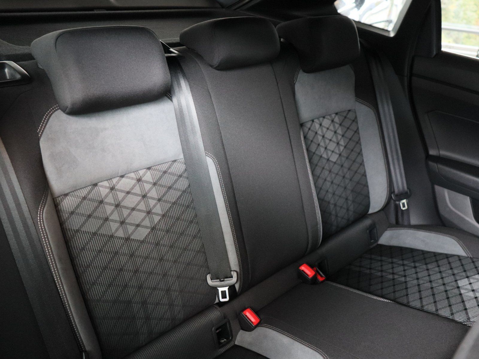 Volkswagen Taigo R-Line 1.0 TSI AHK CLIMATRONIC RÜCKKAMERA foto 4