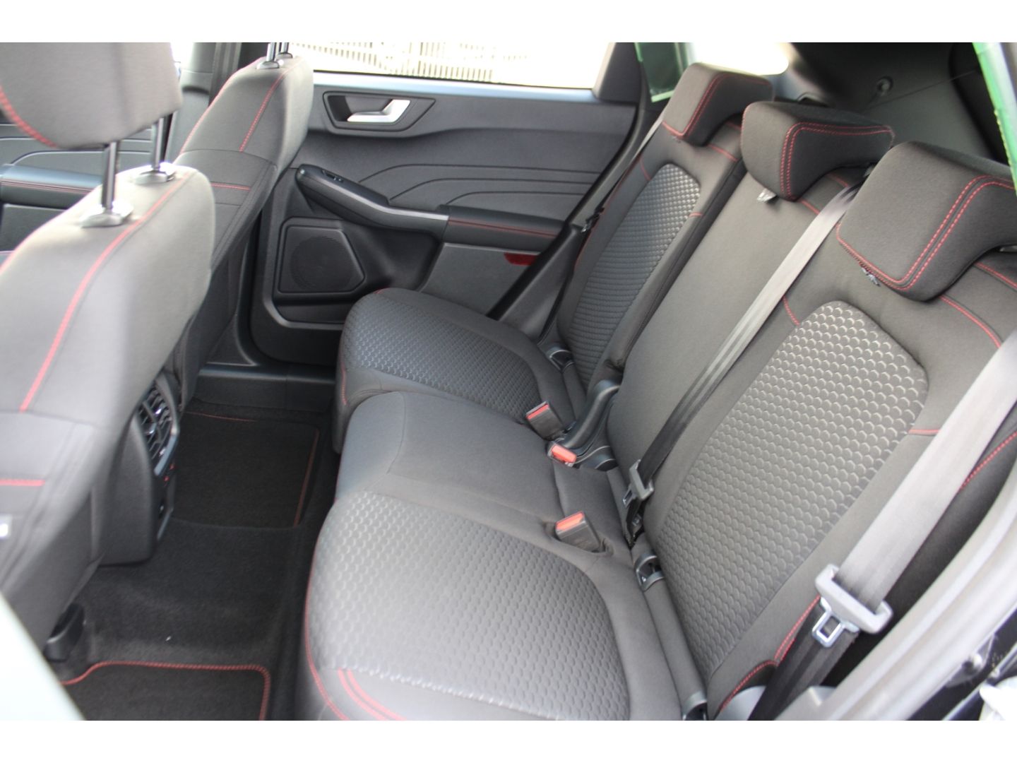 Fahrzeugabbildung Ford Kuga ST-Line Autom. LED GRA TWA PDC RFK Navi AHK