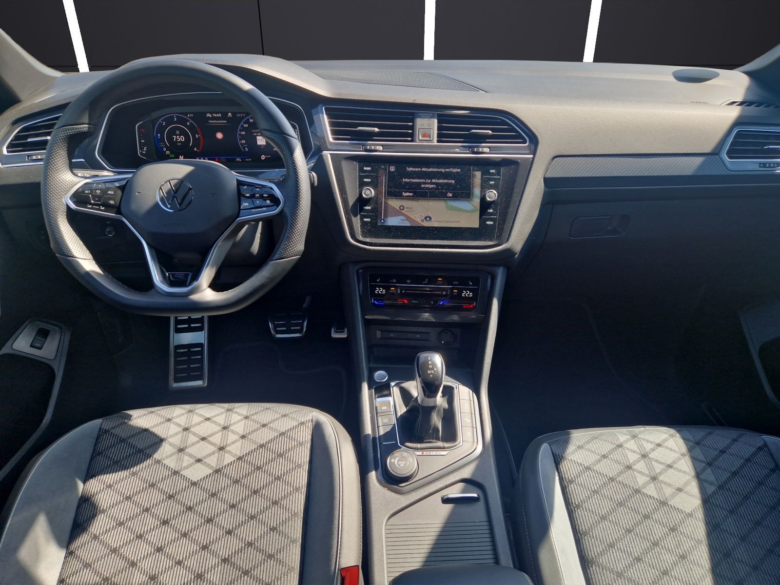 Fahrzeugabbildung Volkswagen Tiguan Allspace 2.0 TDI R-Line 4M DSG Matrix 20"