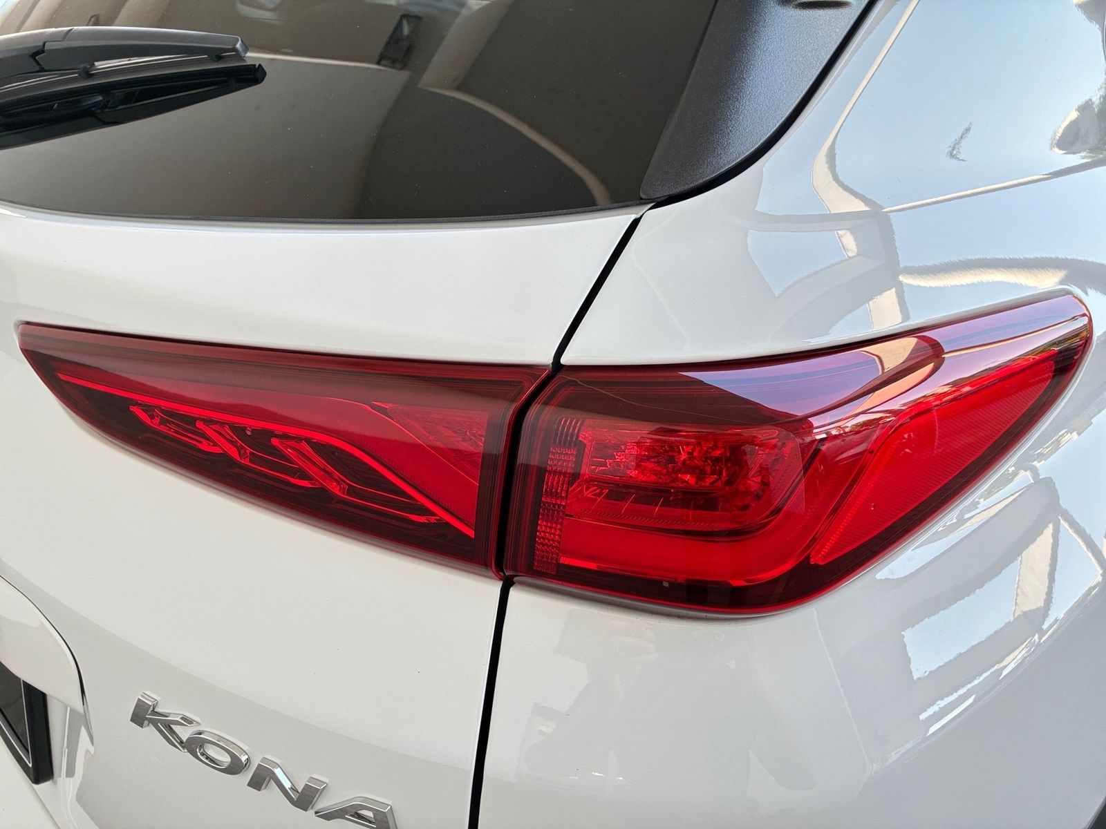 Fahrzeugabbildung Hyundai Kona Elektro Premium HUD,KlimaA,LED,Navi,SD,SHZ