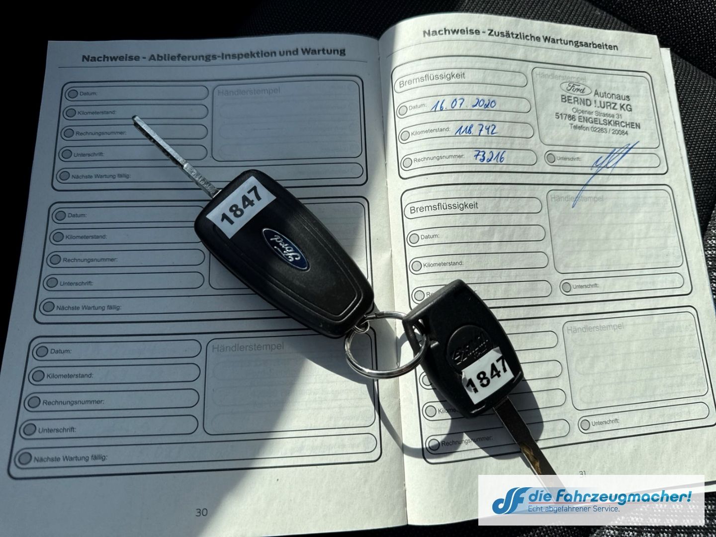 Fahrzeugabbildung Ford Transit Custom Kombi 300 L1 2.2 TDCi *1847 *EXPO