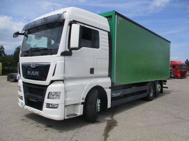 MAN TGX 26.440, Getränkeaufbau mit Schiebeplane