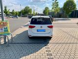 Volkswagen Touran 1.5 TSI ACT OPF DSG IQ.DRIVE 7 SITZER  - Volkswagen Touran IQ-DRIVE