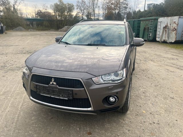 Mitsubishi Outlander 2.2 D I D 4x4