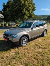 BMW X3 2.0l Allrad - mit Diesel-Antrieb: Gold, Allradantrieb, Geländewagen, Automatik, 2.0