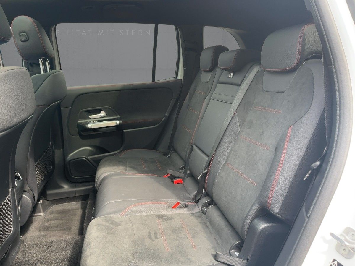 Fahrzeugabbildung Mercedes-Benz GLB 200 d 4M AMG/Night/Pano/360°/AHK