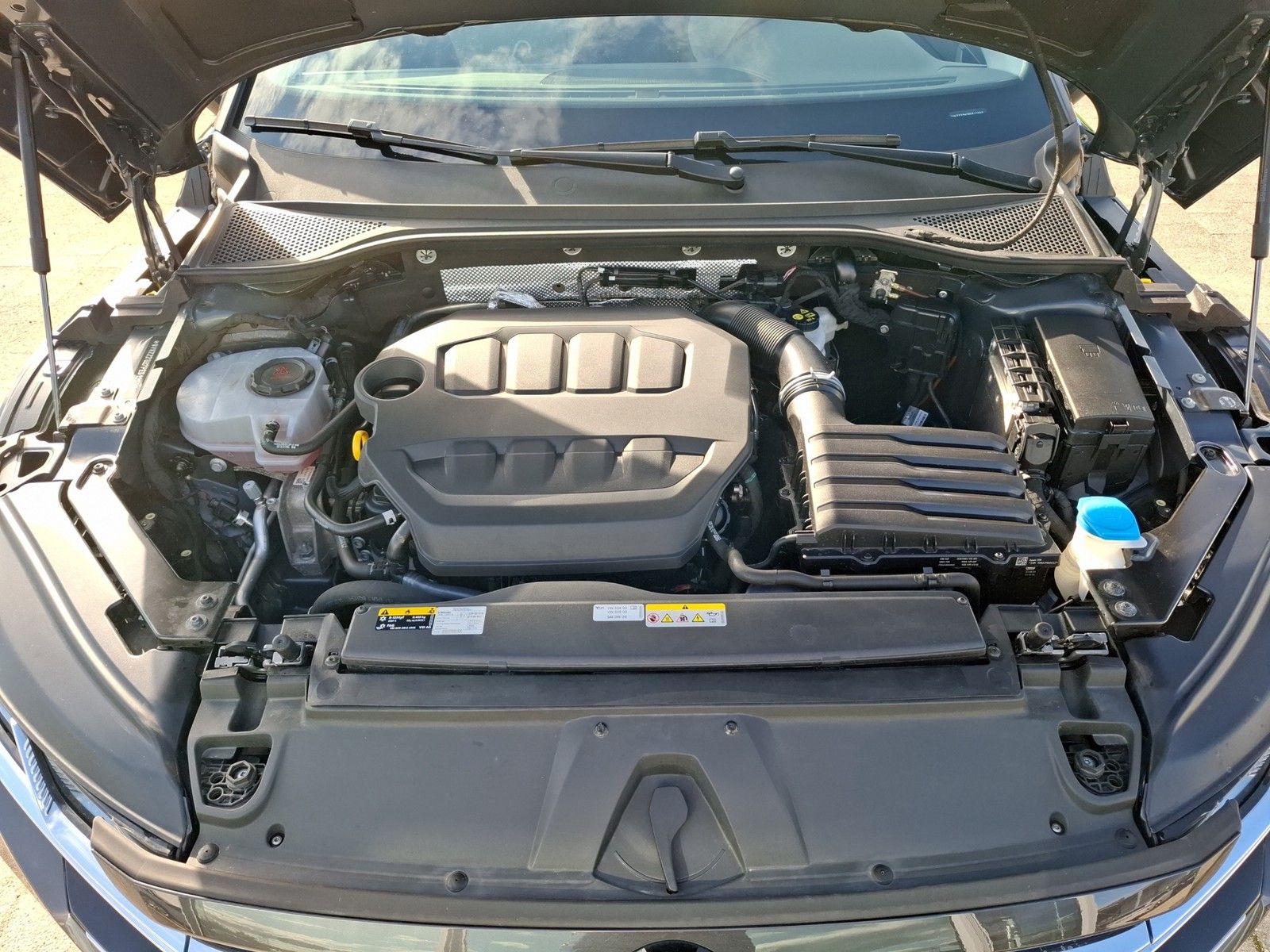 VW Arteon Shooting Brake 2.0 TSI Elegance DSG / LED - Image 17