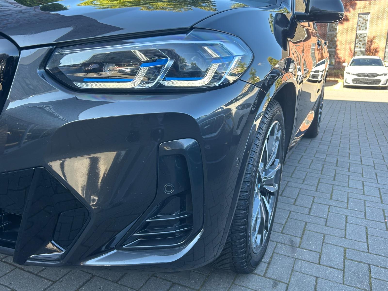 BMW X3 xDrive 20d M Sport PANO LASER ACC HUD AHK 20" — 12
