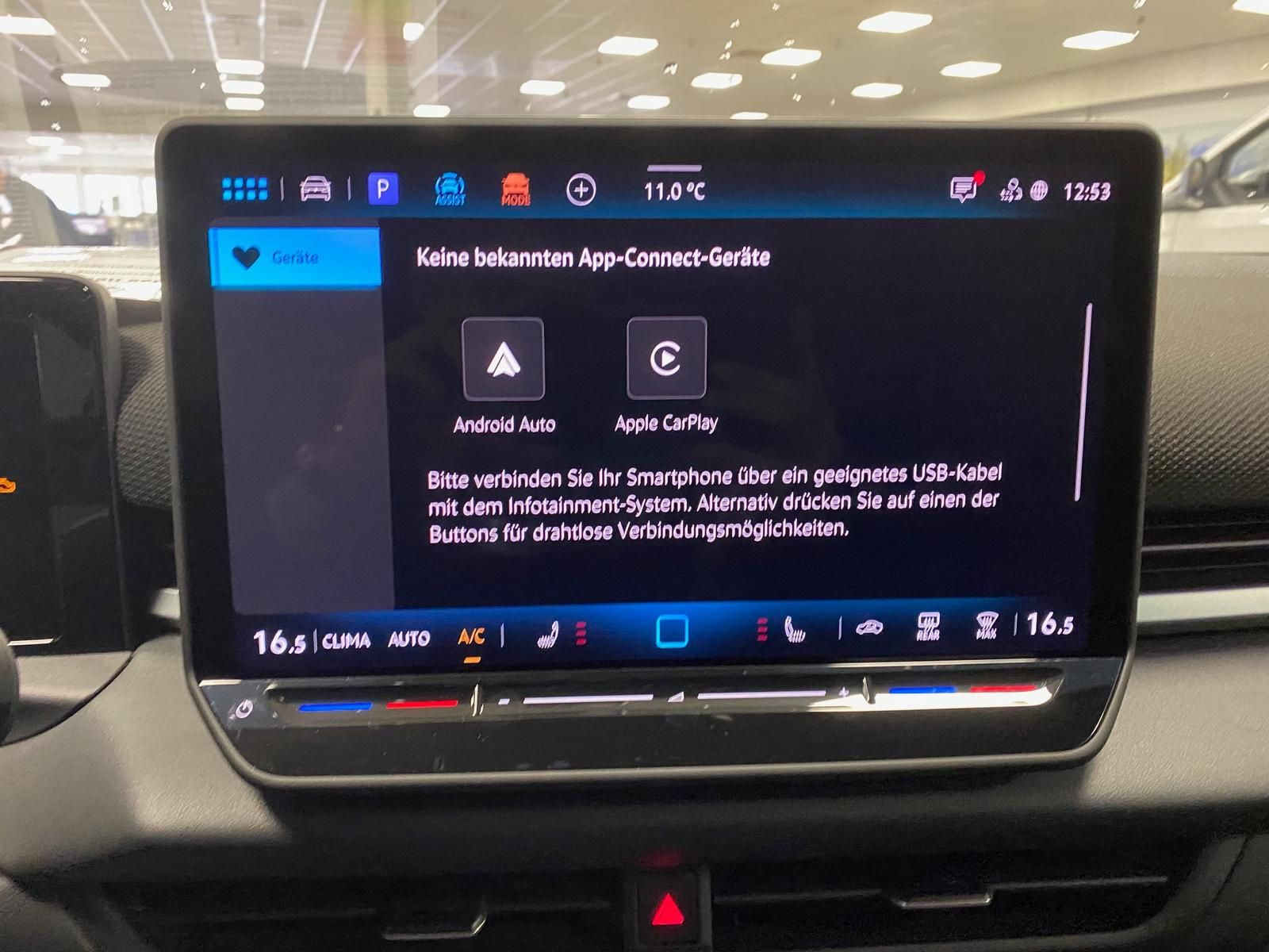 Fahrzeugabbildung Volkswagen T-Roc 1.5 eTSI R-Line NEUES MODELL AHK+ACC+KAMER