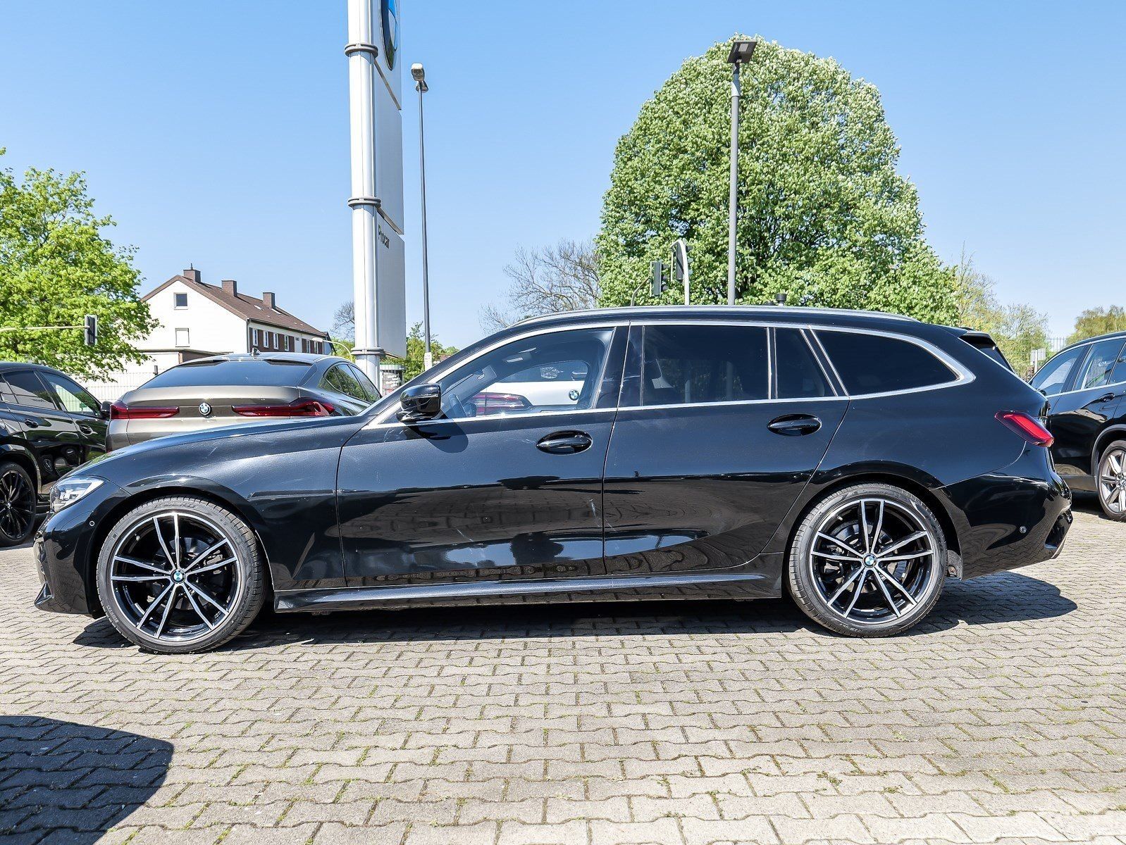 BMW 320i Touring M Sport LC+ Navi RFK HiFi DAB foto 9