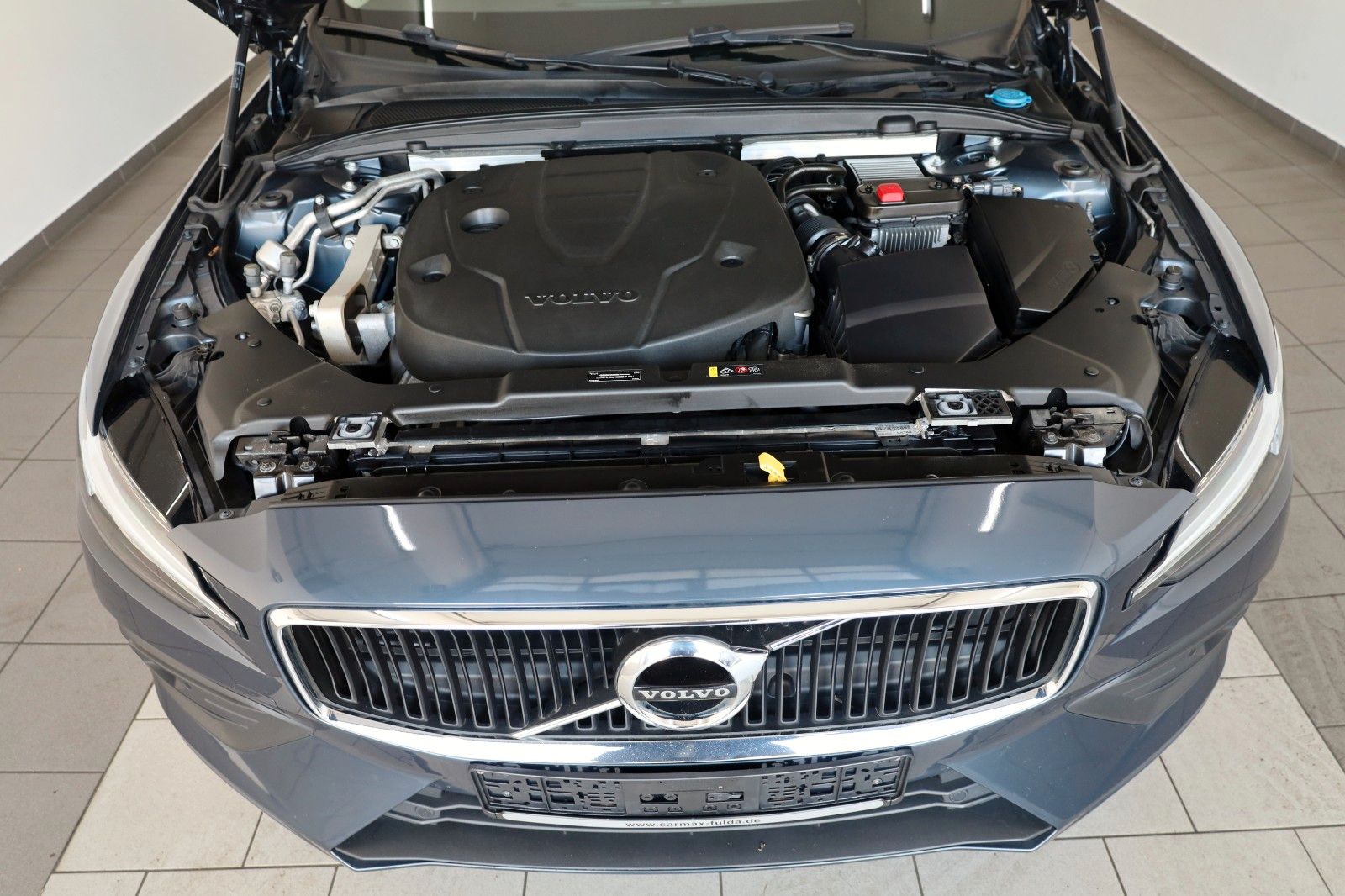 Fahrzeugabbildung Volvo V60 Momentum Pro,T.Leder,Navi,LED,SH,Kamera,DAB