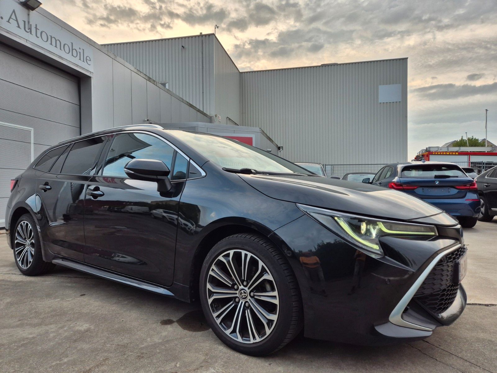 Toyota Corolla SW / 1.8i AUTO / HEV HYBRID / PACK SPORT
