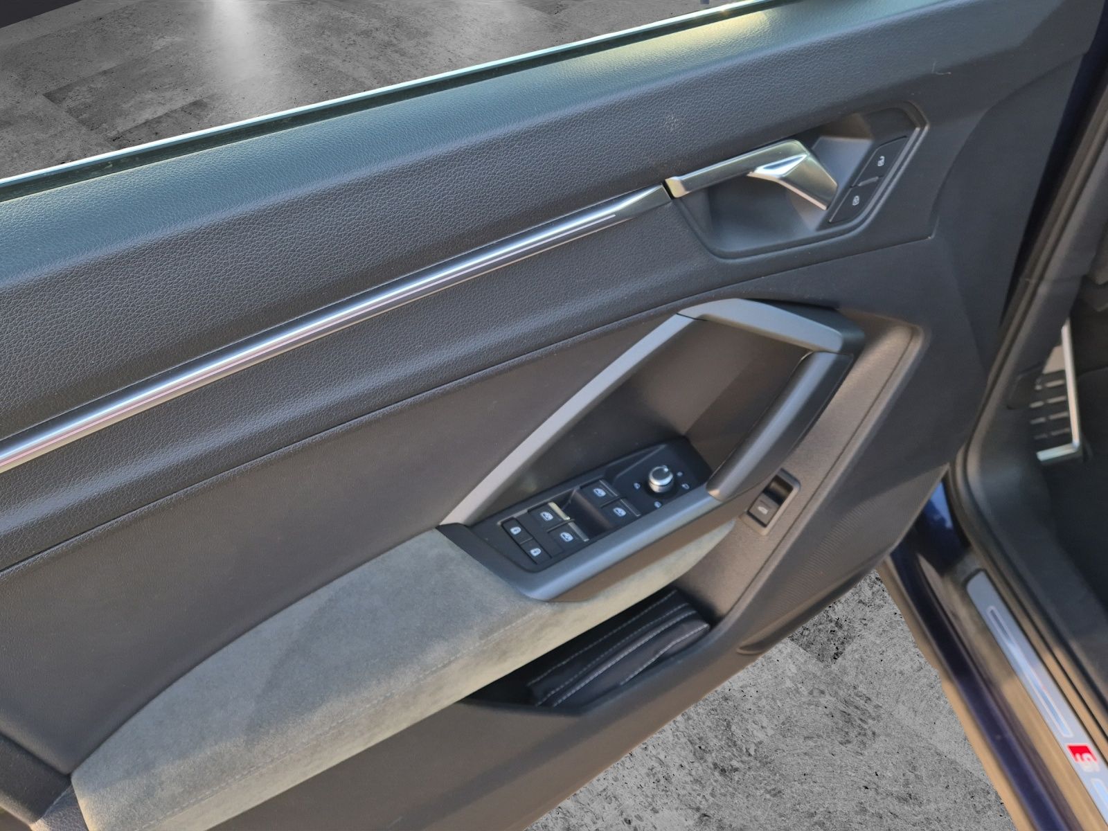 Fahrzeugabbildung Audi Q3 40 TDI quattro S-line S-tronic Matrix Navi AC