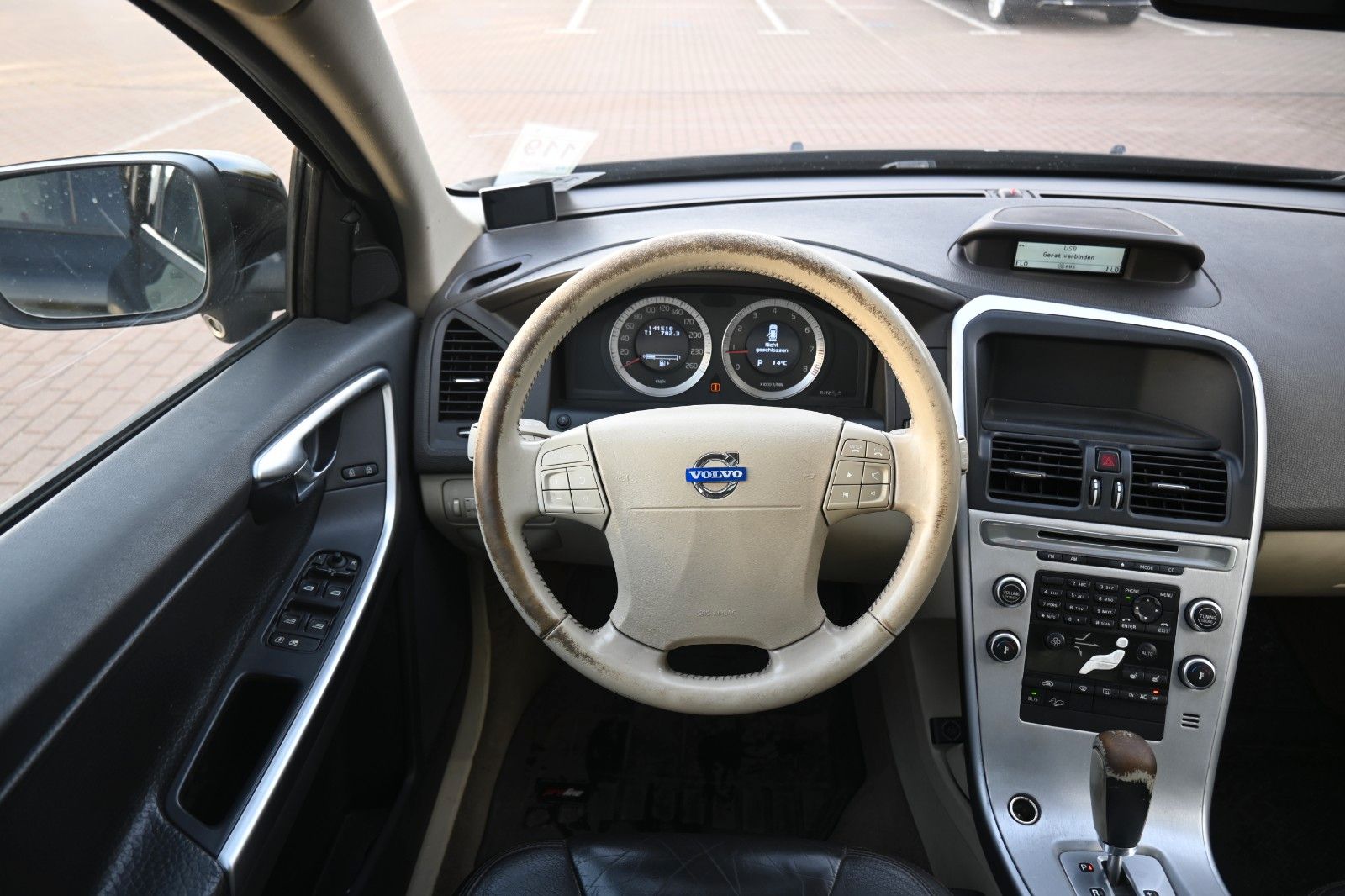 Fahrzeugabbildung Volvo XC60 3.2L 6-Zylinder