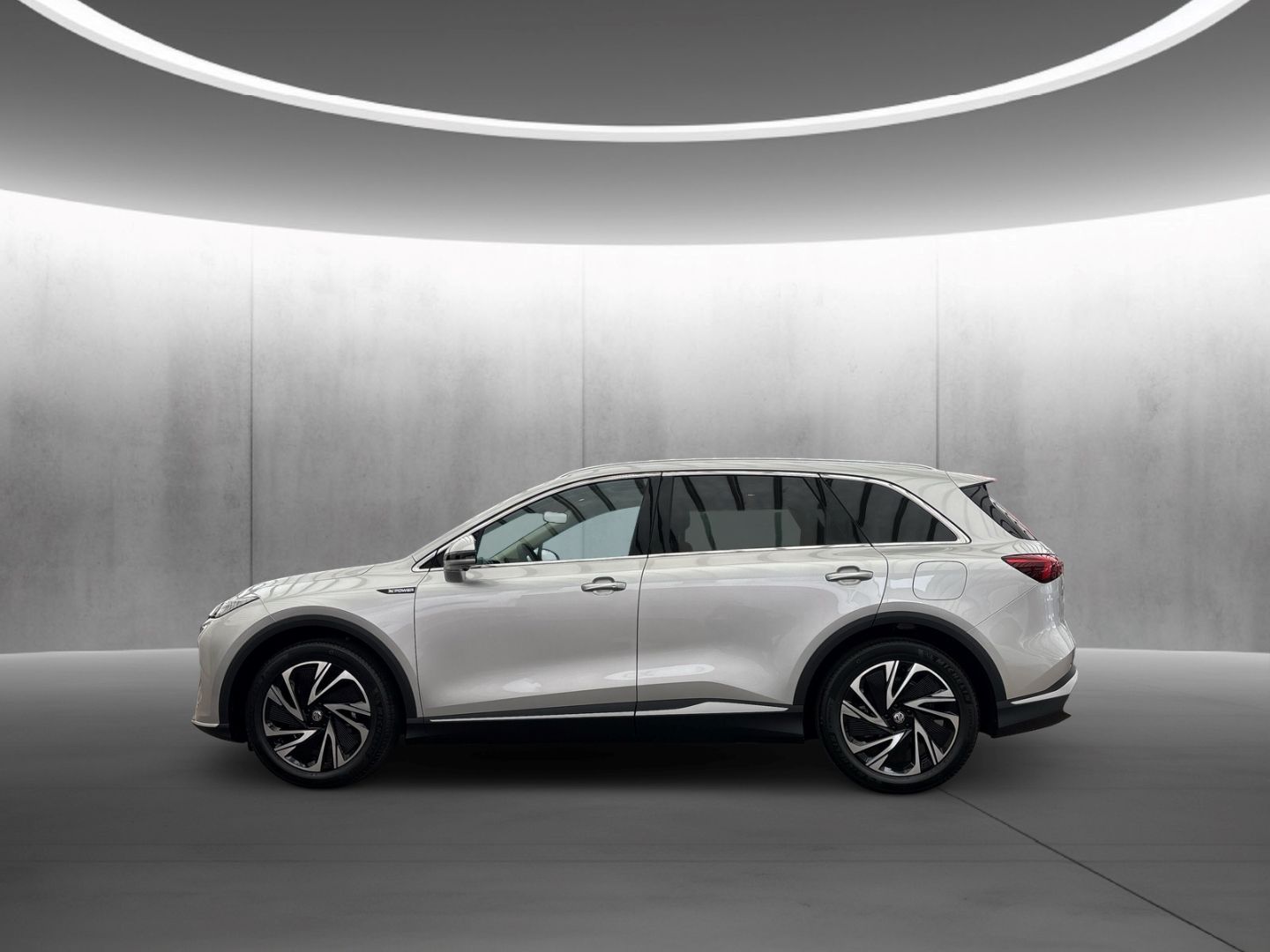 Fahrzeugabbildung MG S6 EV Luxury AWD