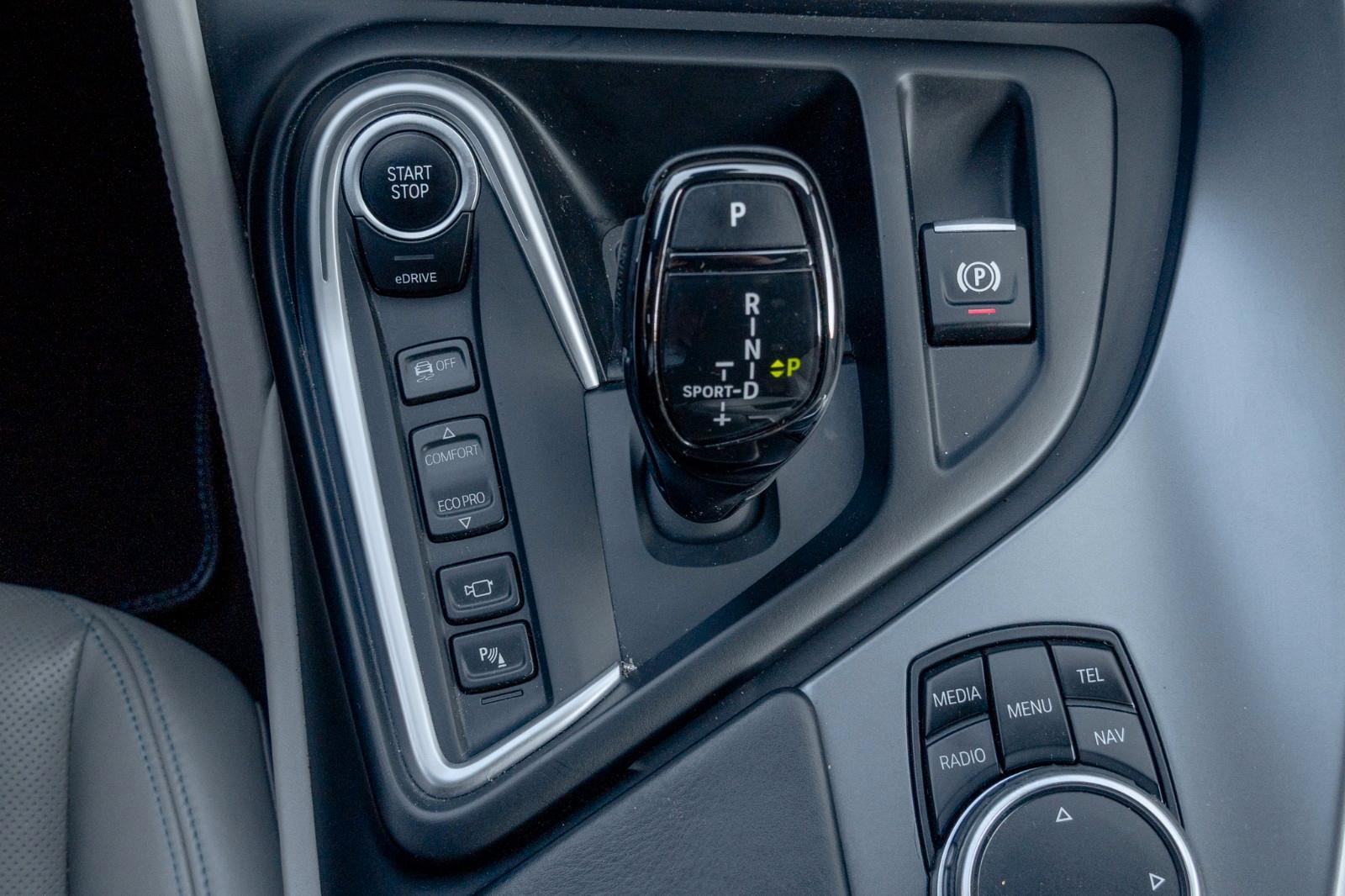 BMW i8 Coupe  LASER.HUD.HARMAN.DR.ASS.NAVI