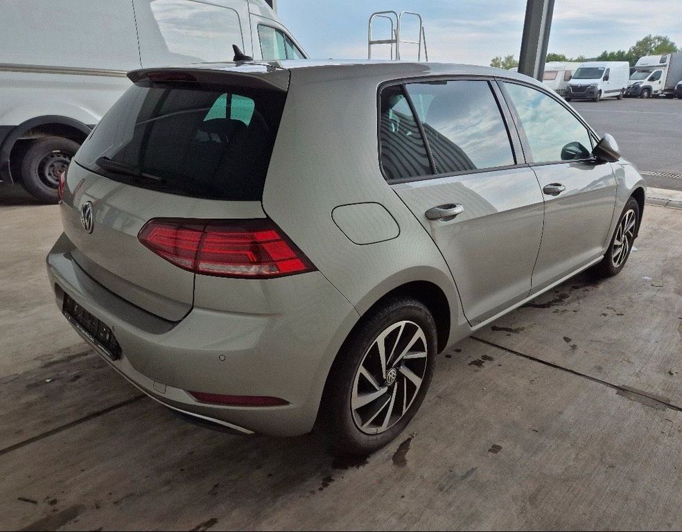 Image of Volkswagen Golf