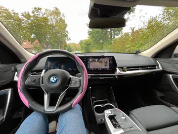 2025 BMW IX2 照片 7