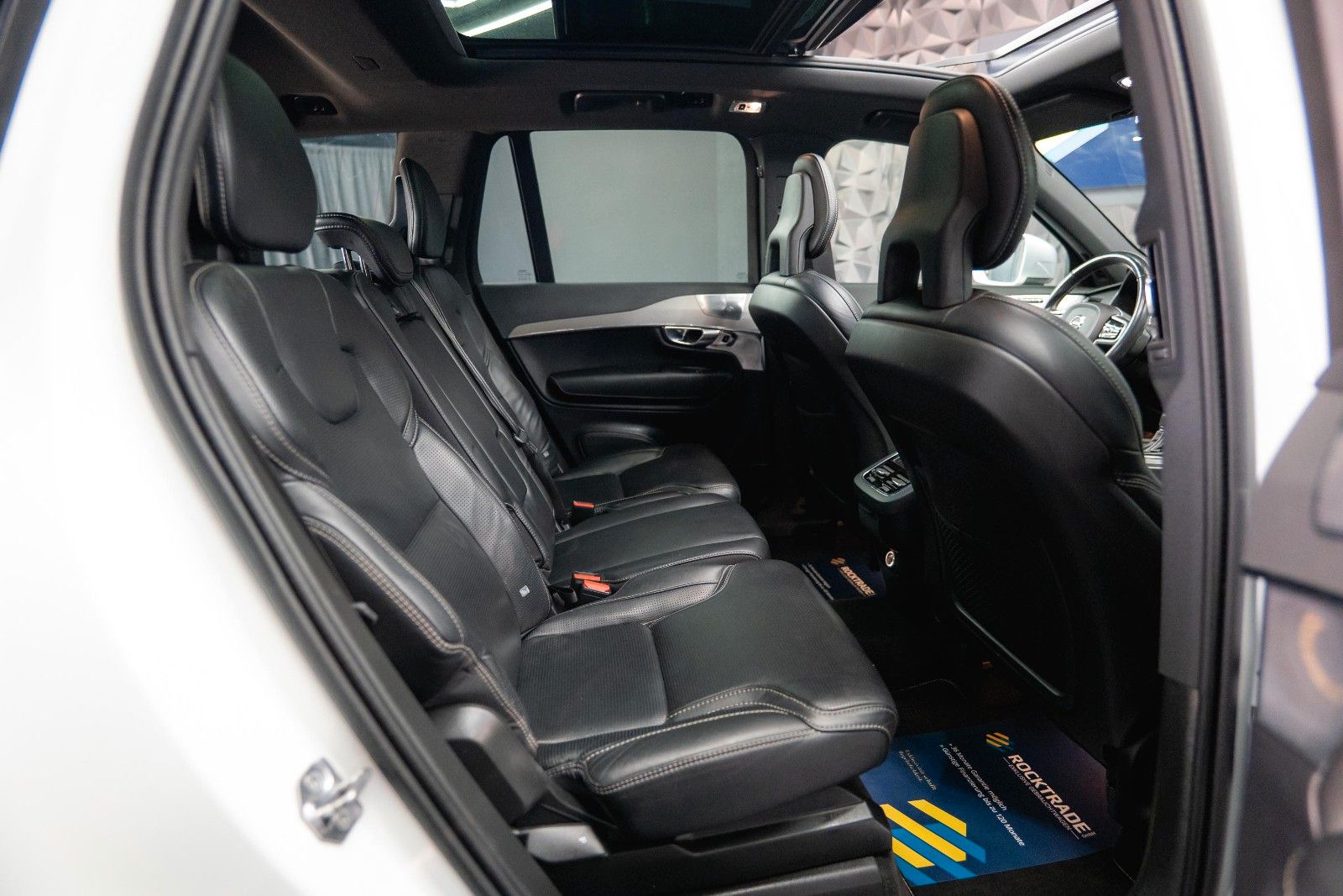 Fahrzeugabbildung Volvo XC90 R Design AWD Night-Paket | ACC | PANO | LED