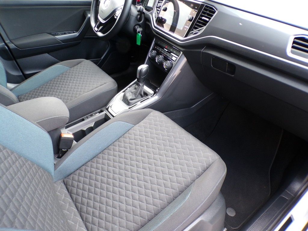 Fahrzeugabbildung Volkswagen T-Roc  1.5 TSI IQ Drive DSG *Navi*Standheizung*B