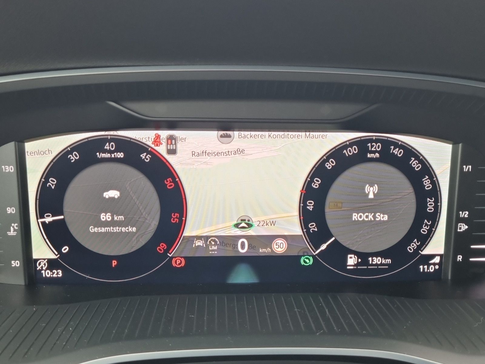 Fahrzeugabbildung SKODA Octavia Combi Tour 2,0 TDI 110KW/150PS AHK
