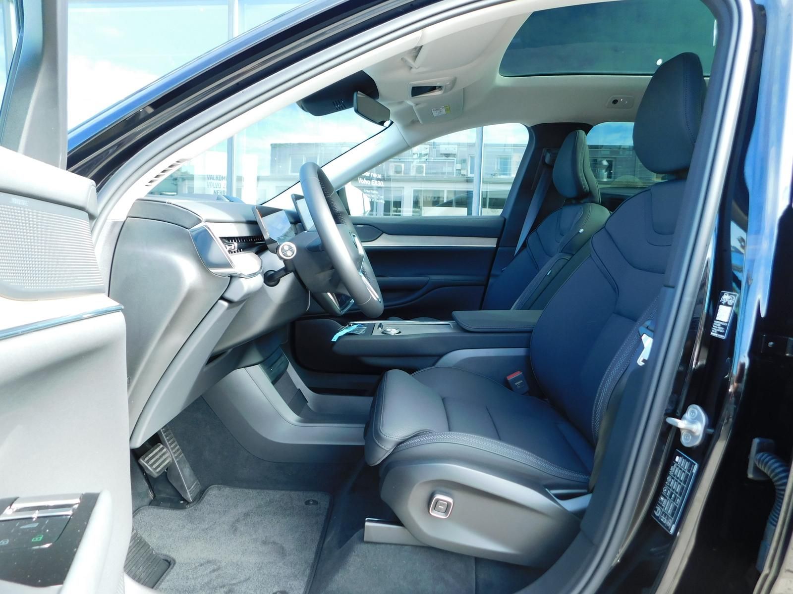 Fahrzeugabbildung Volvo EX90 Plus Twin Motor Executive Editon