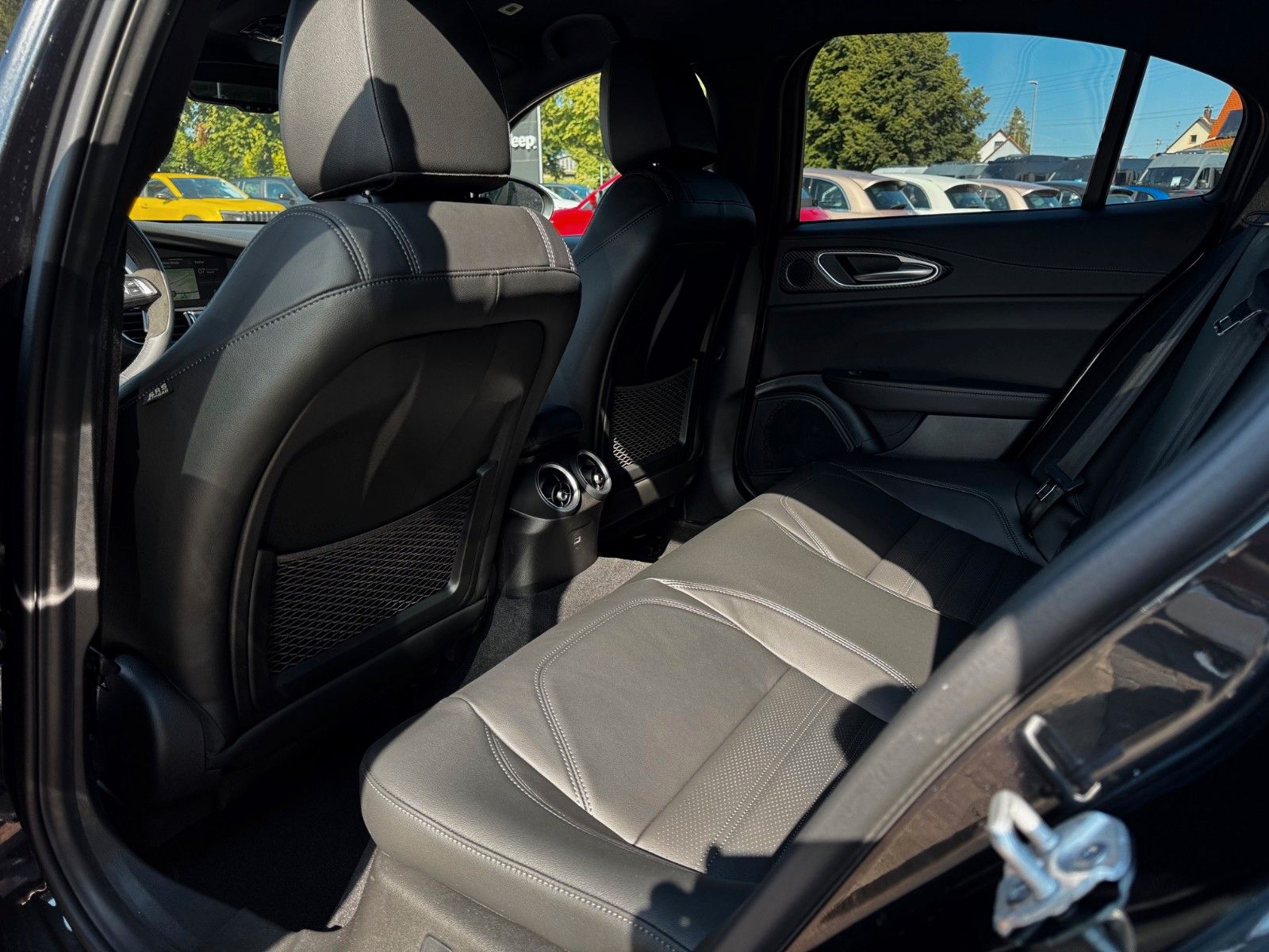 Fahrzeugabbildung Alfa Romeo Giulia 2.9 V6 Bi-Turbo 520PS Quadrifoglio Techp.