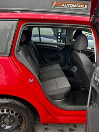 Volkswagen Golf - 10