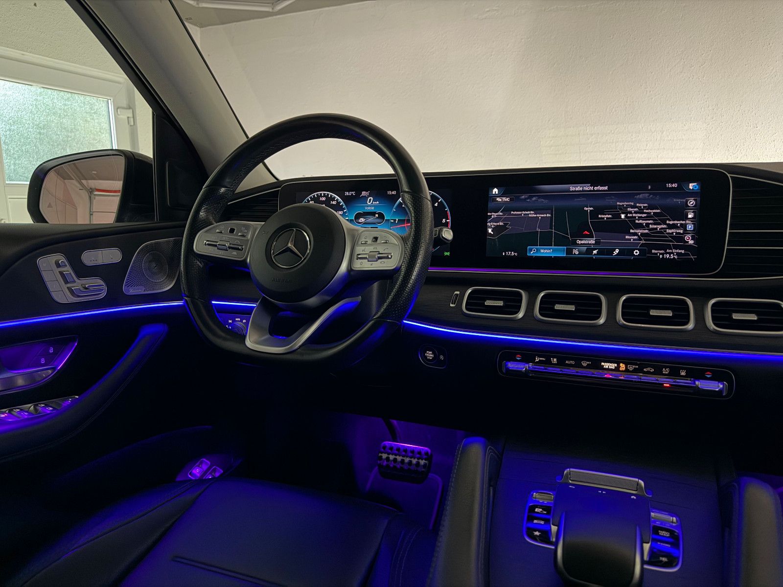 Fahrzeugabbildung Mercedes-Benz GLE 400 d 4Matic AMG-LINE/DISTRONIC+/AHK/7-SITZE