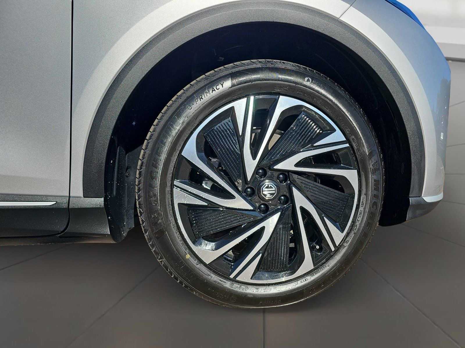 MG S6 EV