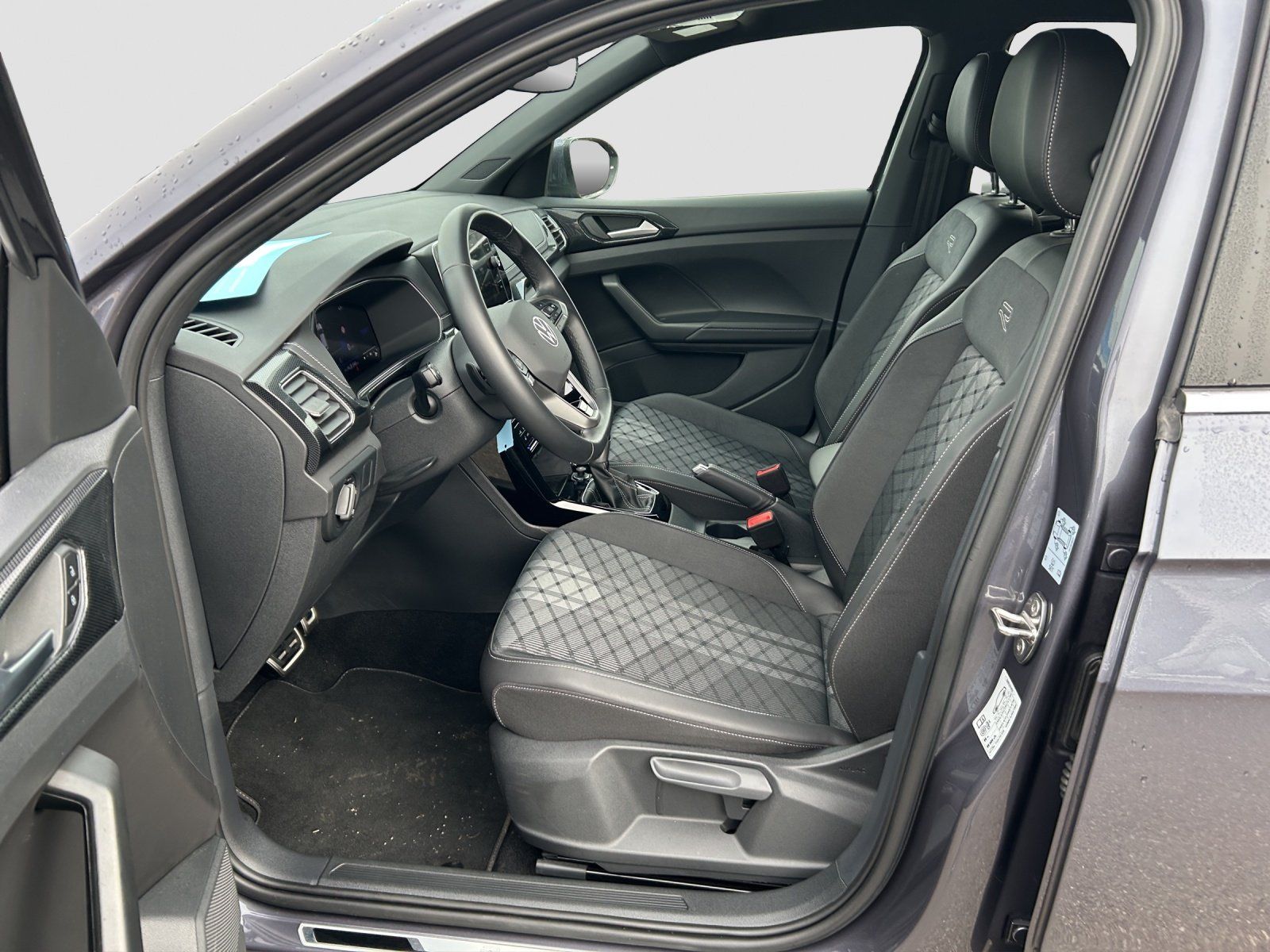 Volkswagen T-Cross - Bild 13