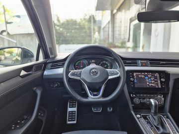Volkswagen Passat - 9
