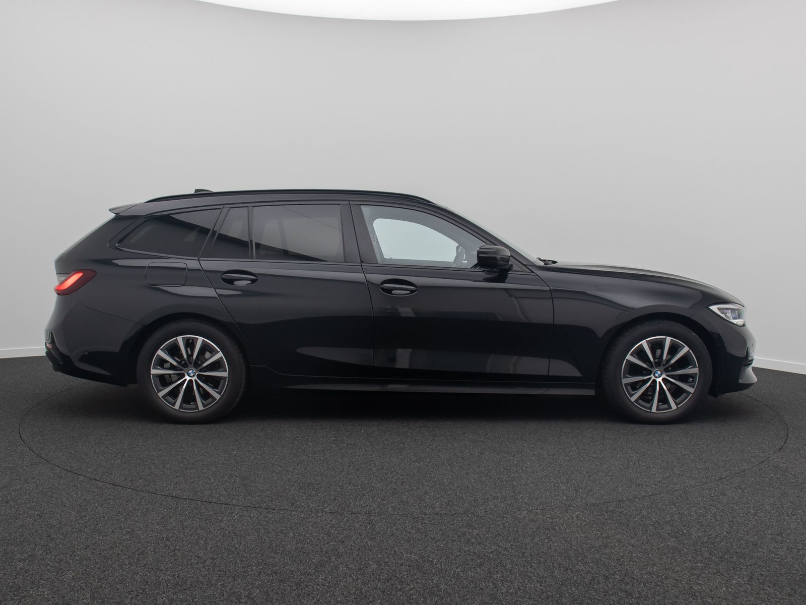 Fahrzeugabbildung BMW 318i Sport Line DAB Kamera Stop&go Laser HiFi