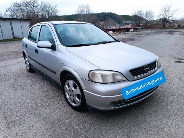 Opel Astra 2002----1.6 Benzina