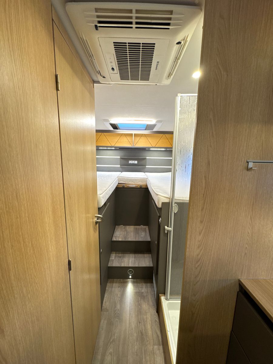 Fahrzeugabbildung LMC TOURER LIFT H 730 G DACHKLIMA SAT SKYROOF HUBBET