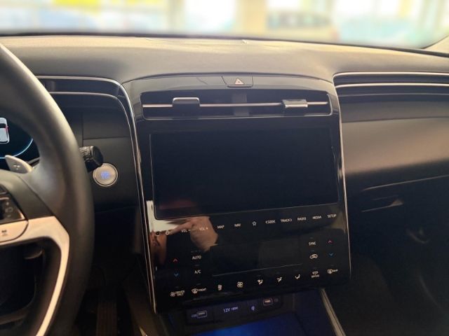 Fahrzeugabbildung Hyundai Tucson Trend Plug-In Hybrid 4WD Navi Digitales C